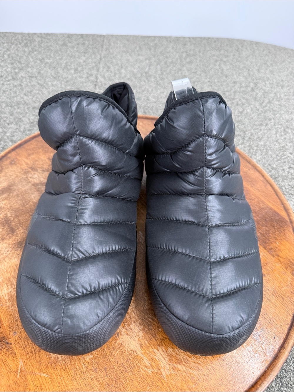 The North Face Slippers Wm 9 Black Quilted Thermoball Insulated Slip-On Booties - Picture 3 of 10